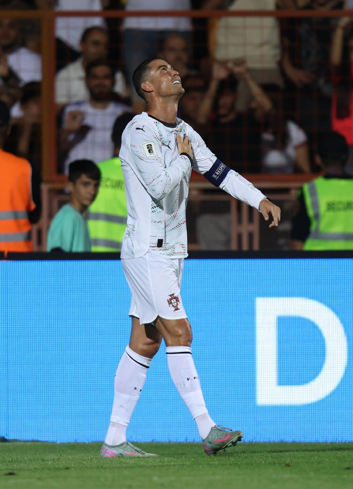 爱游戏体育-包含C罗新星回归赛场表现惊艳，德国队未来可期！的词条