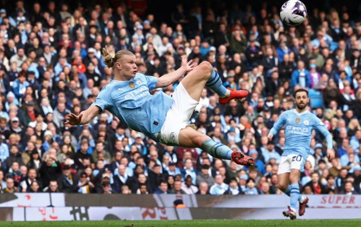  哈兰德在阿森纳比赛中败北,精彩发挥引发热议的球员 