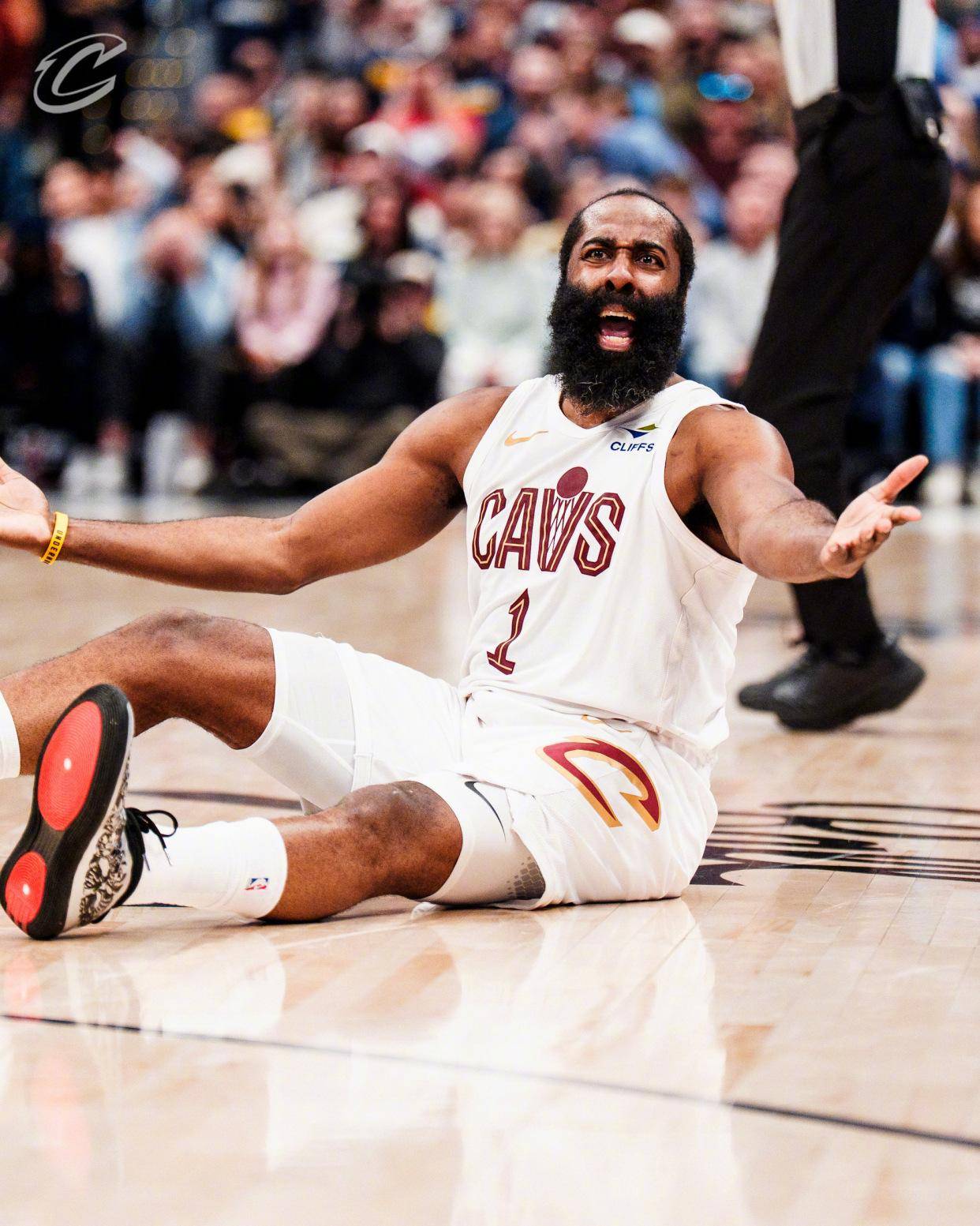 AYX-包含哈登赛事官方发布回归赛场新规，掘金争议不断！的词条